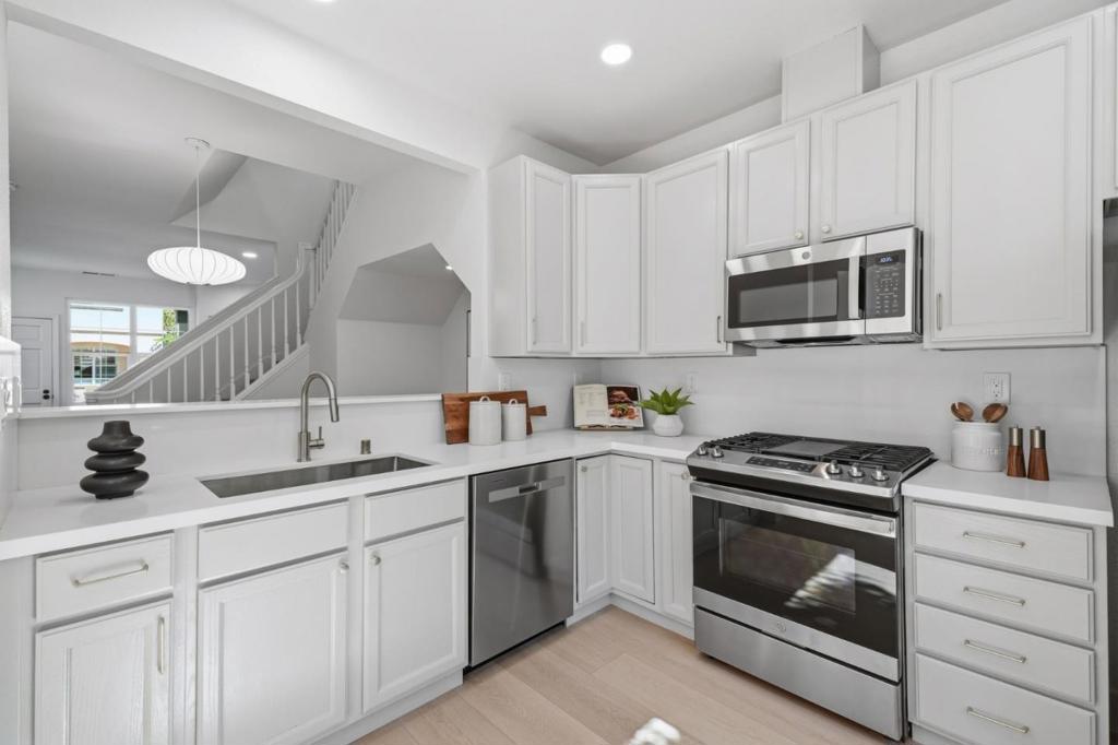 101 Beacon Street Property Photo 12