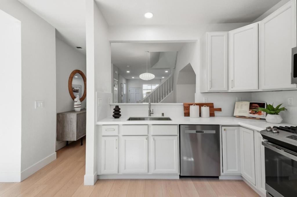 101 Beacon Street Property Photo 15