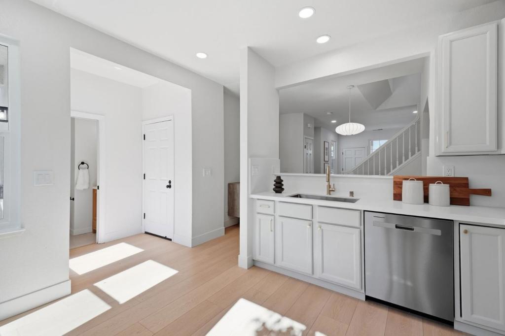 101 Beacon Street Property Photo 17