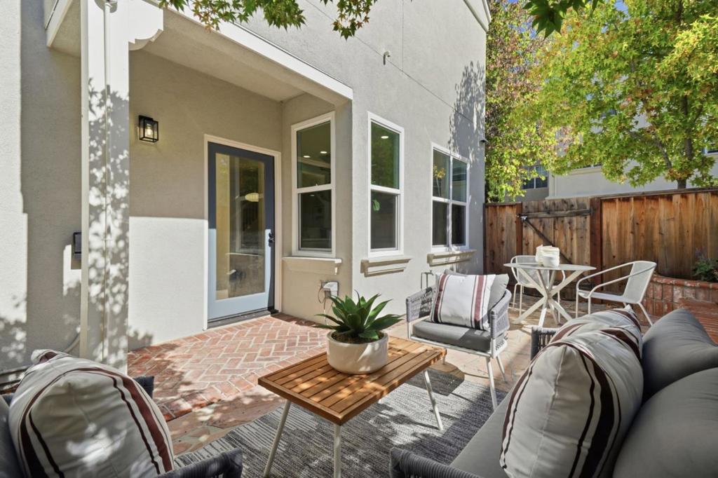 101 Beacon Street Property Photo 34