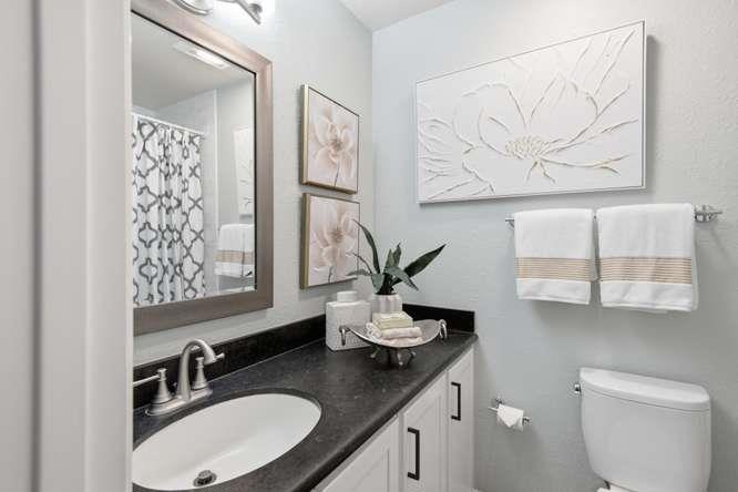 2049 Foxhall Loop Property Photo 18