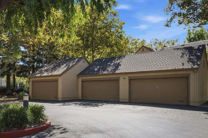 2049 Foxhall Loop Property Photo 21