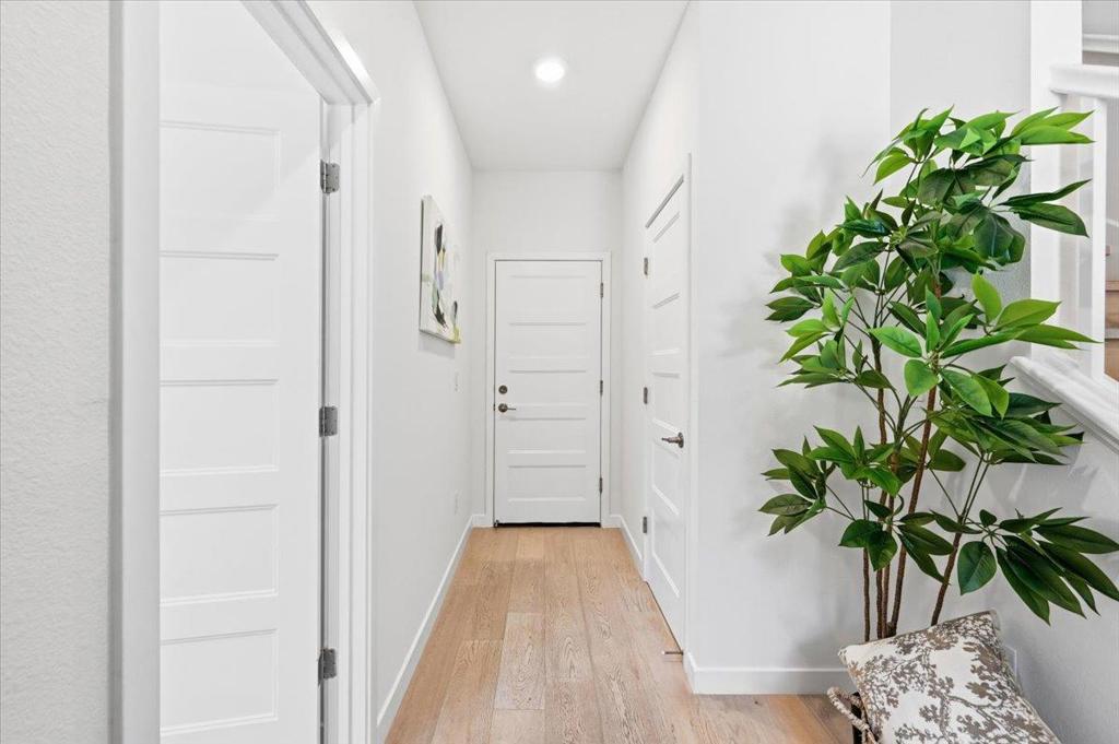 1863 Newbury Park Drive Property Photo 4