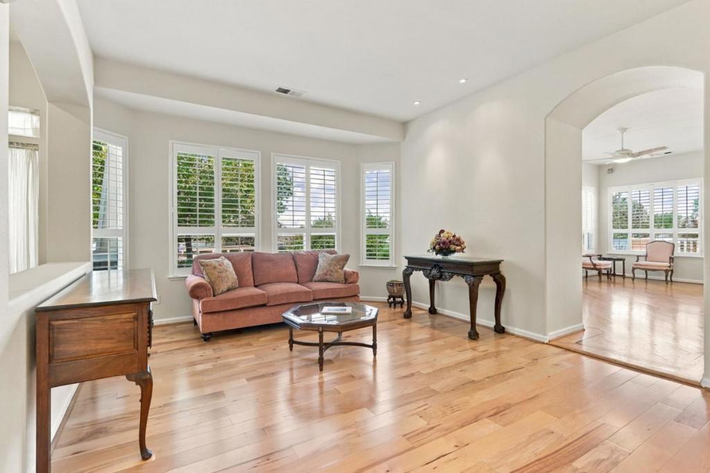 9066 Village View Loop Property Photo 4