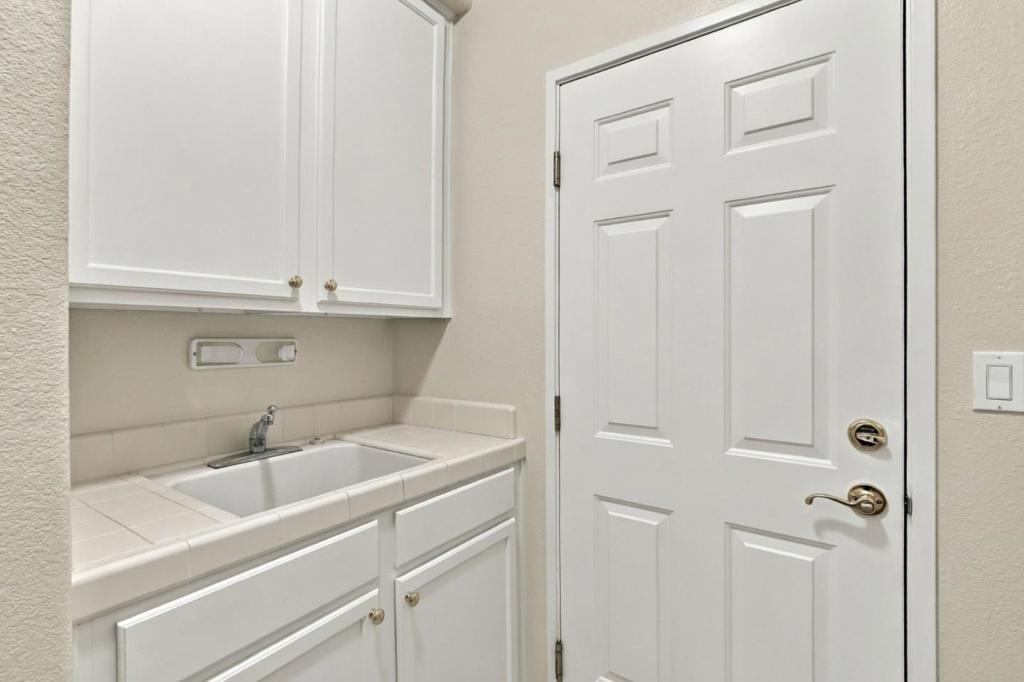 9066 Village View Loop Property Photo 32