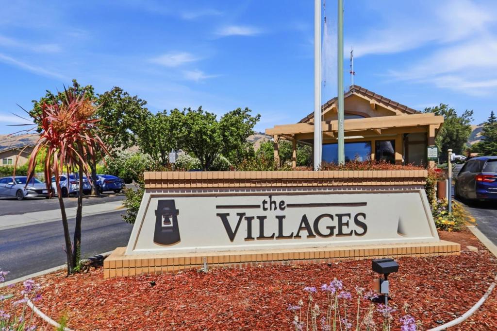 9066 Village View Loop Property Photo 40