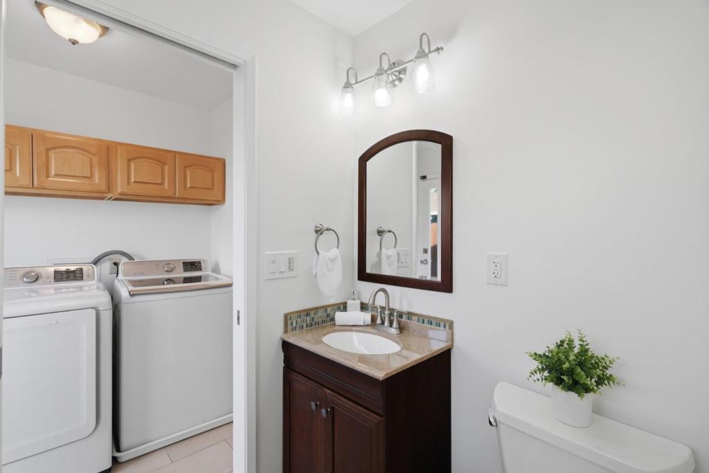 2441 Johnson Place Property Photo 11