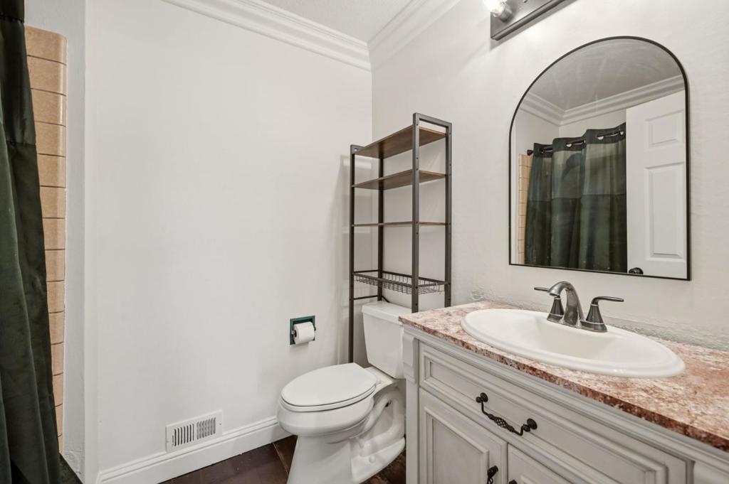 26 La Crosse Drive Property Photo 15