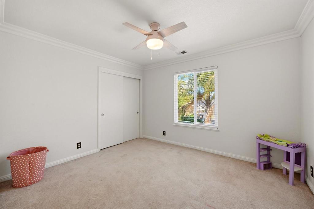 26 La Crosse Drive Property Photo 23
