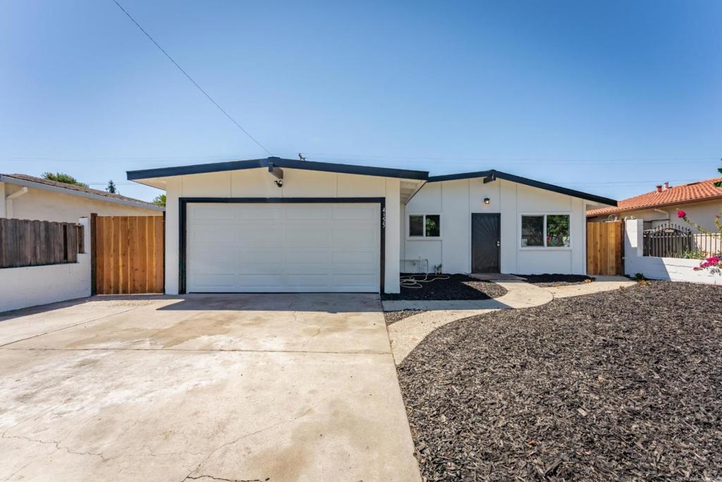4155 Santa Rita Way Property Photo 1