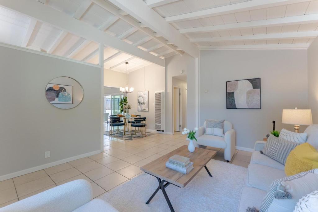 4155 Santa Rita Way Property Photo 8