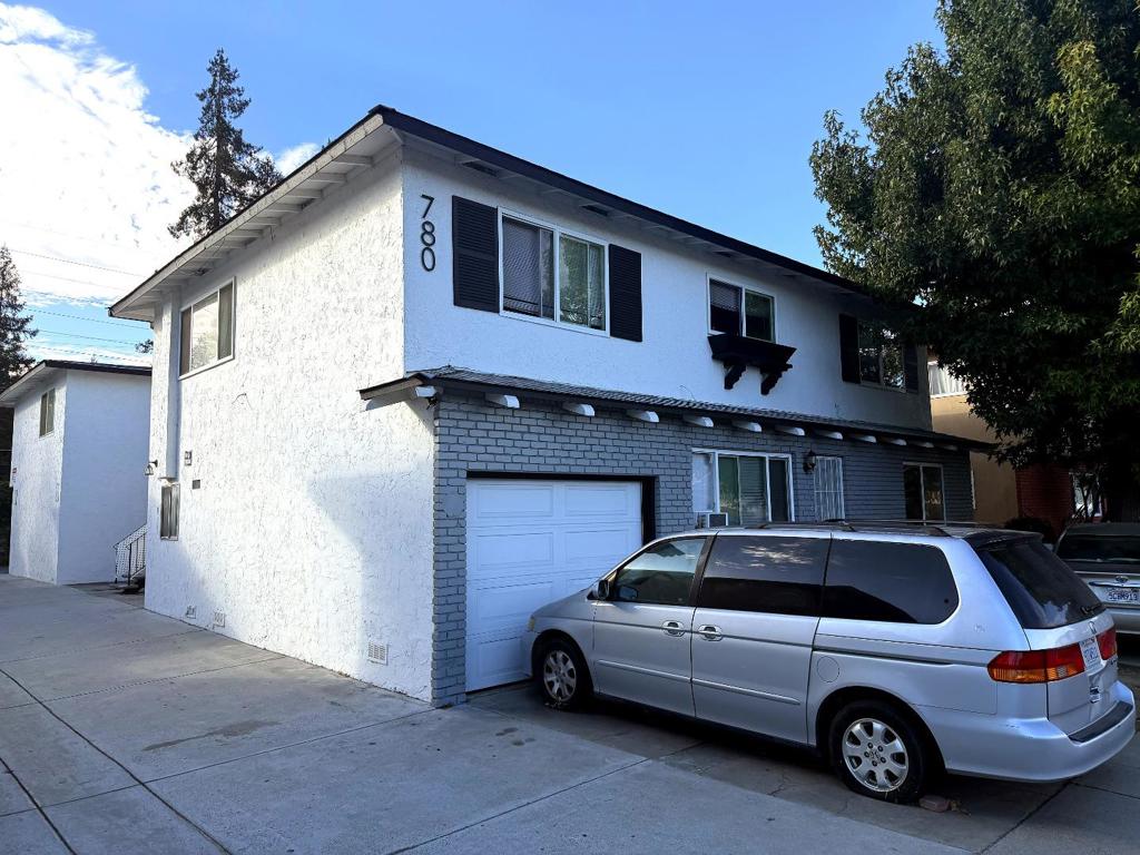 780 Deland Avenue Property Photo 1