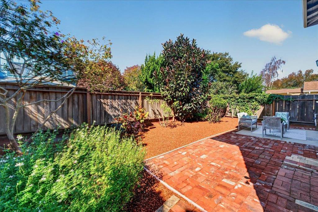 145 National Street Property Photo 32