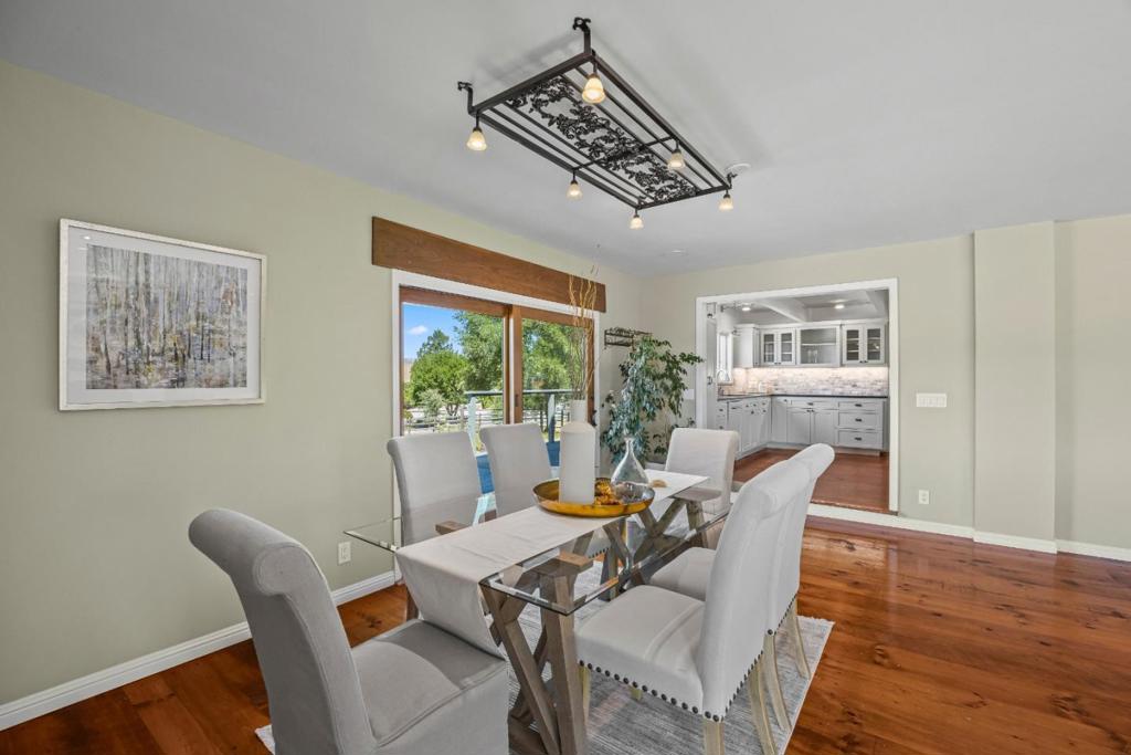 10115 Parrish View Drive Property Photo 17