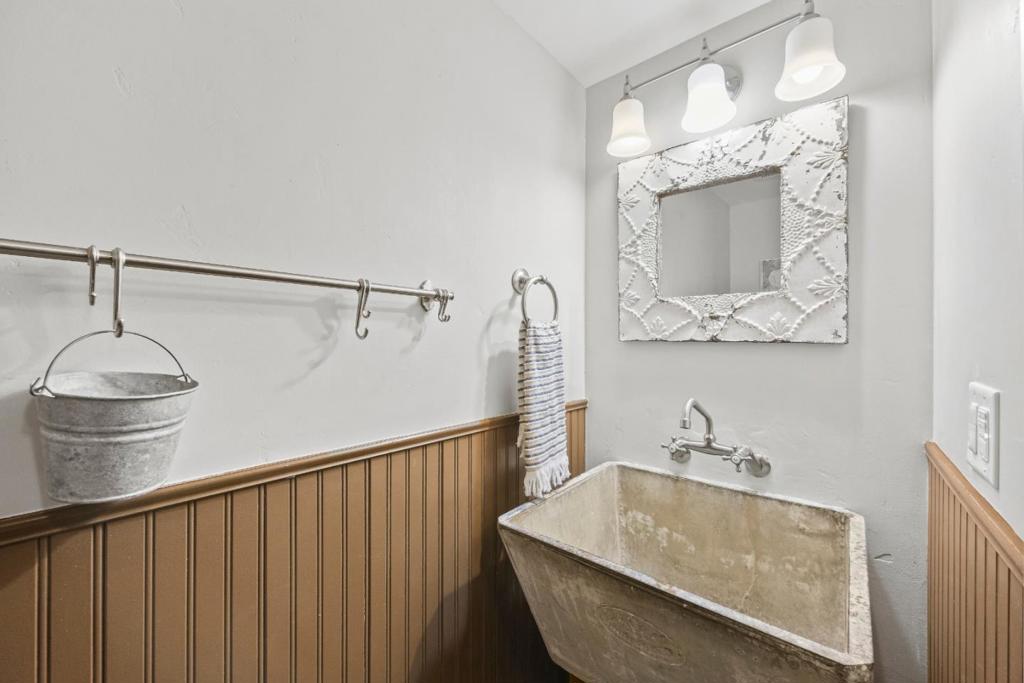 10115 Parrish View Drive Property Photo 25
