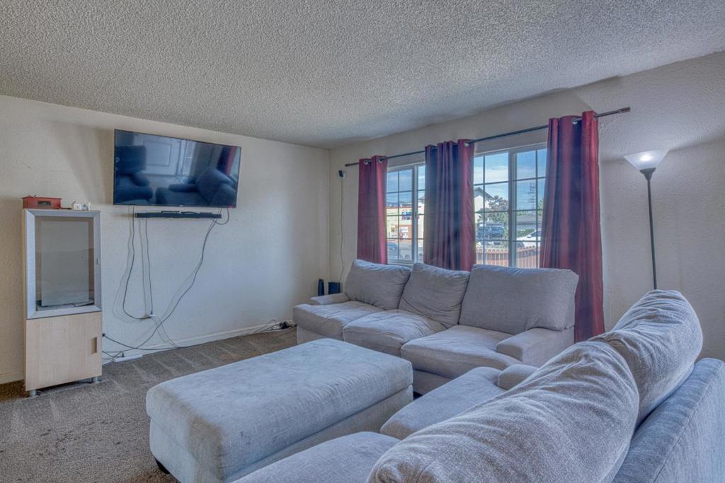 24 8th Street Property Photo 4