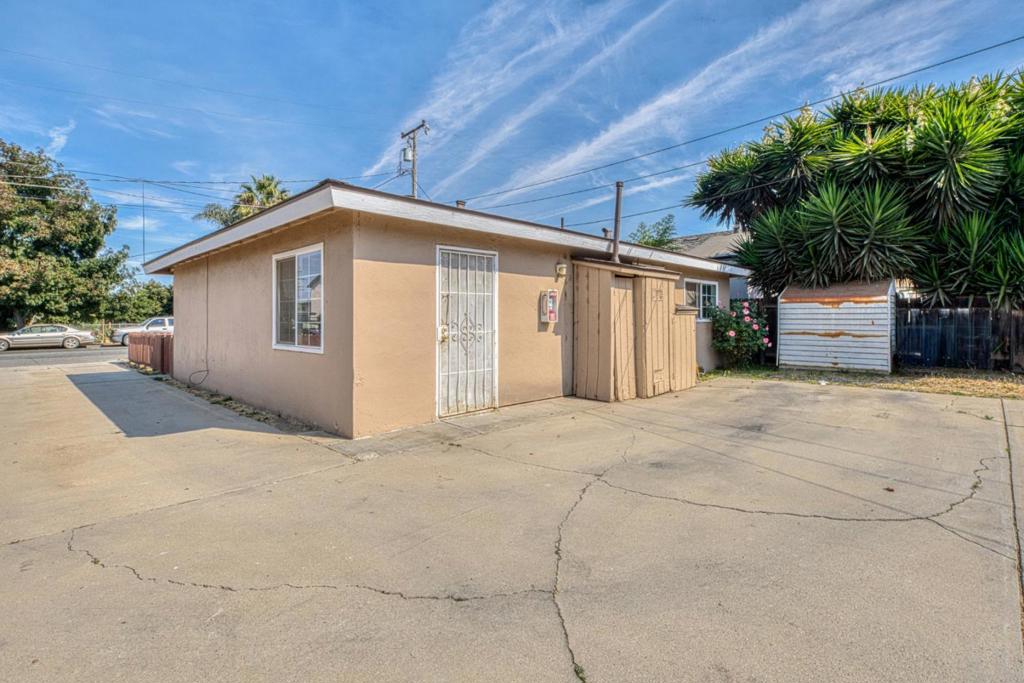 24 8th Street Property Photo 15