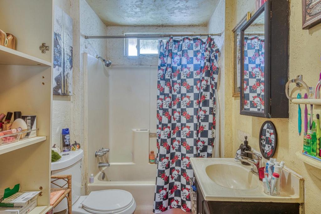 24 8th Street Property Photo 25
