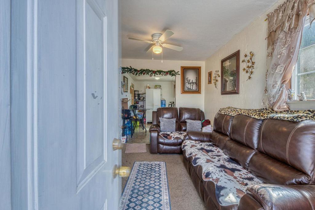 24 8th Street Property Photo 27