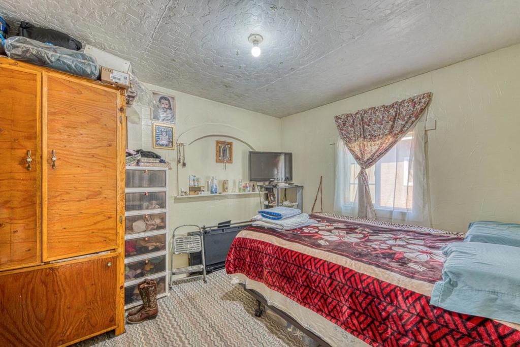 24 8th Street Property Photo 32