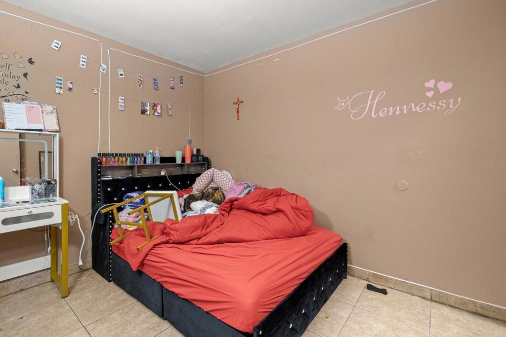 2439 Clyda Drive Property Photo 10