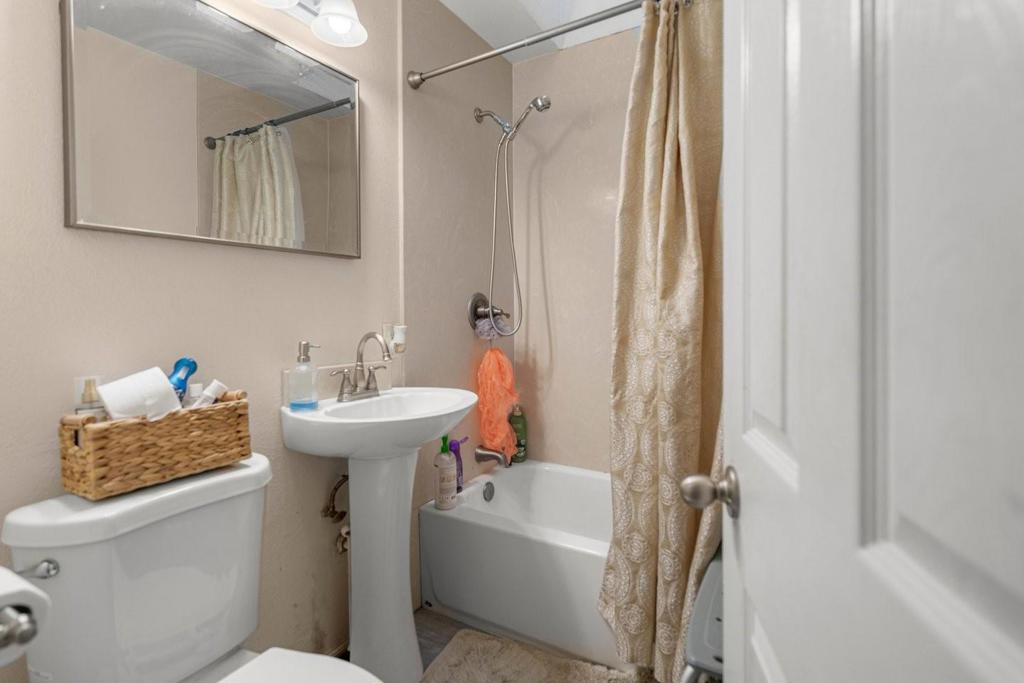 2439 Clyda Drive Property Photo 21