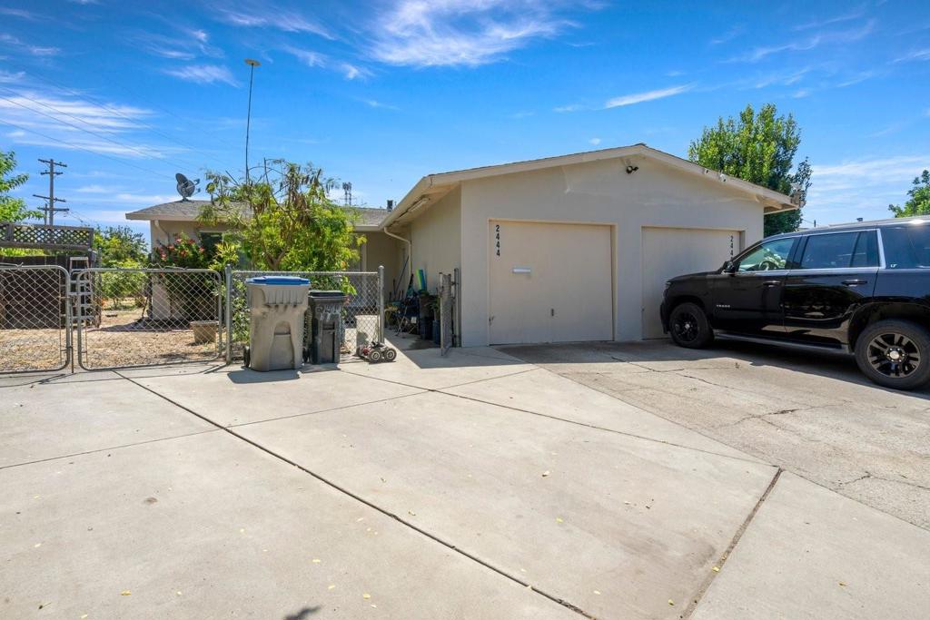 2442 Clyda Drive Property Photo 4