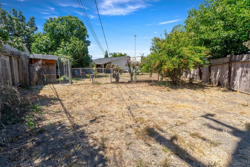 2442 Clyda Drive Property Photo 7