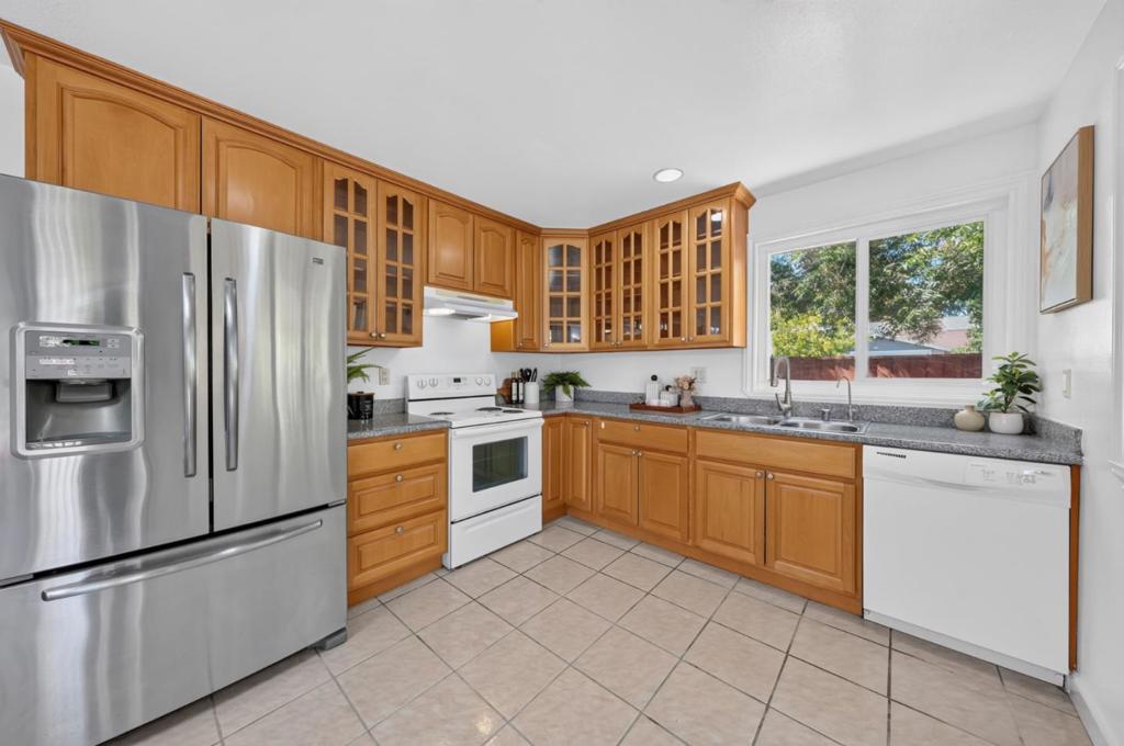 2422 Ridgeglen Way Property Photo 15