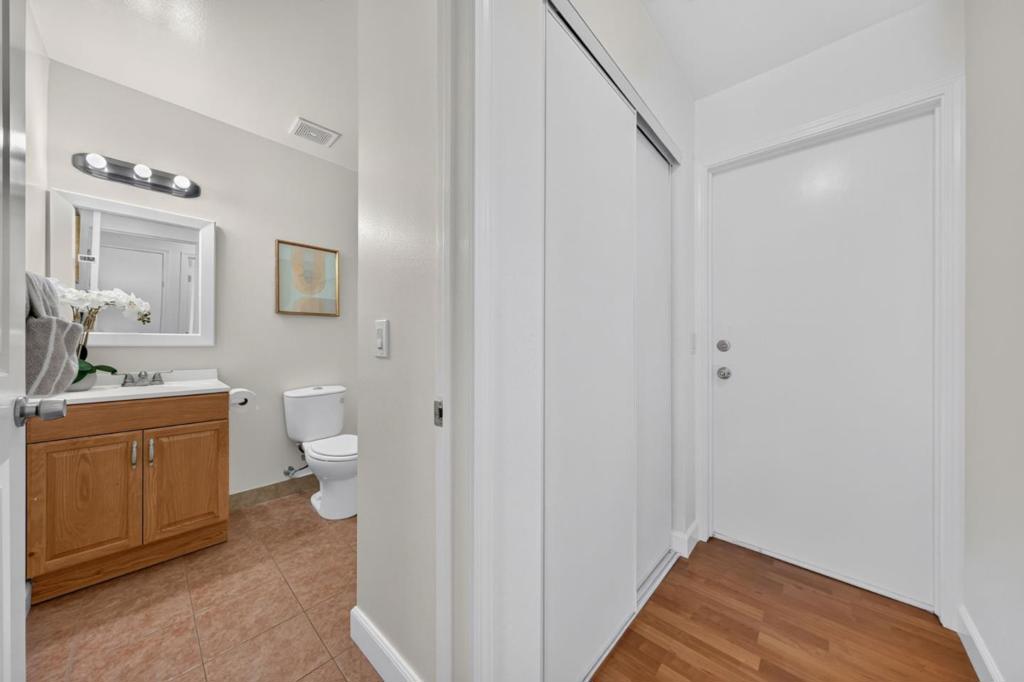 2422 Ridgeglen Way Property Photo 27