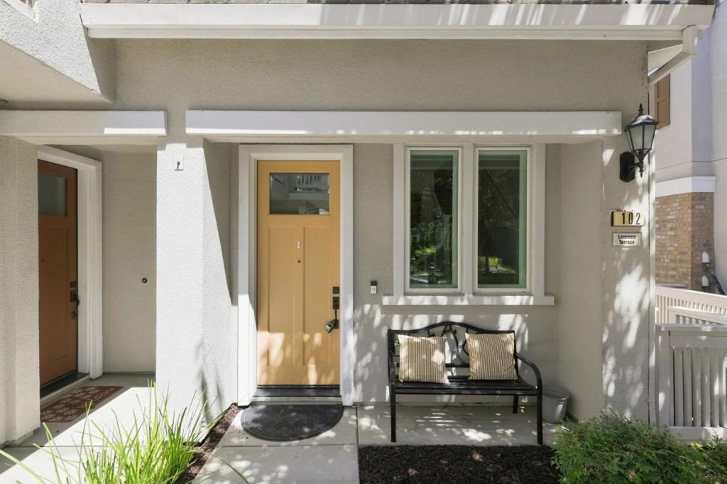 102 Lemmon Terrace Property Photo 3