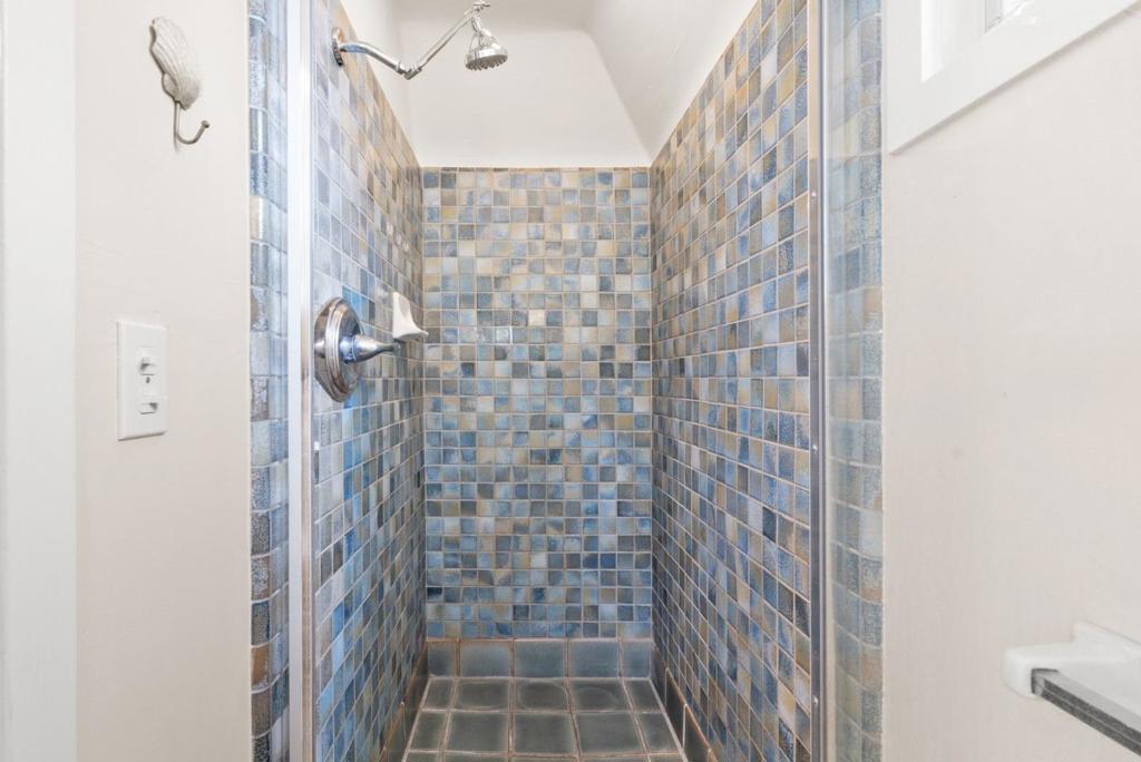 230 Alhambra Avenue Property Photo 21