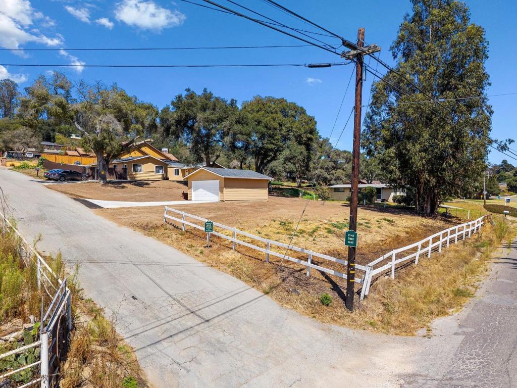 76857695 Pine Tree Property Photo 4