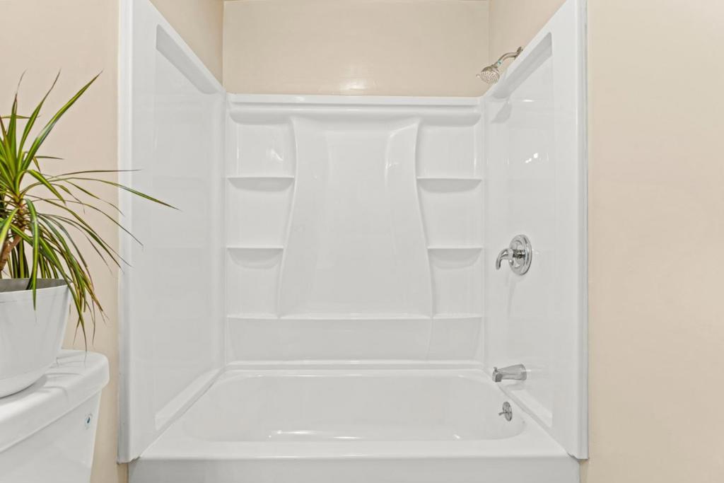 76857695 Pine Tree Property Photo 26