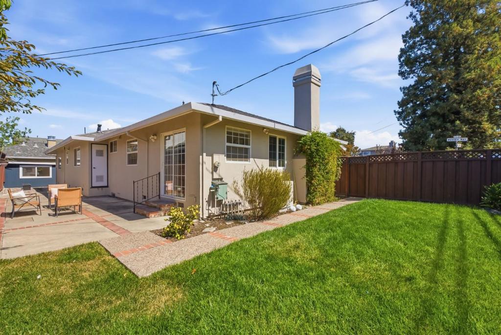 3146 Wessex Way Property Photo 23