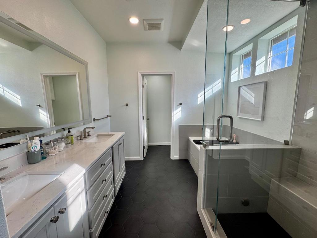 632 Moss Way Property Photo 11