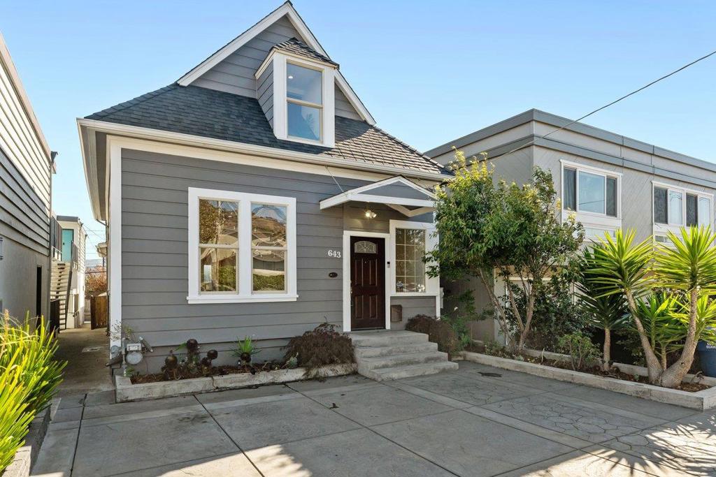 643 Grand Avenue Property Photo 3