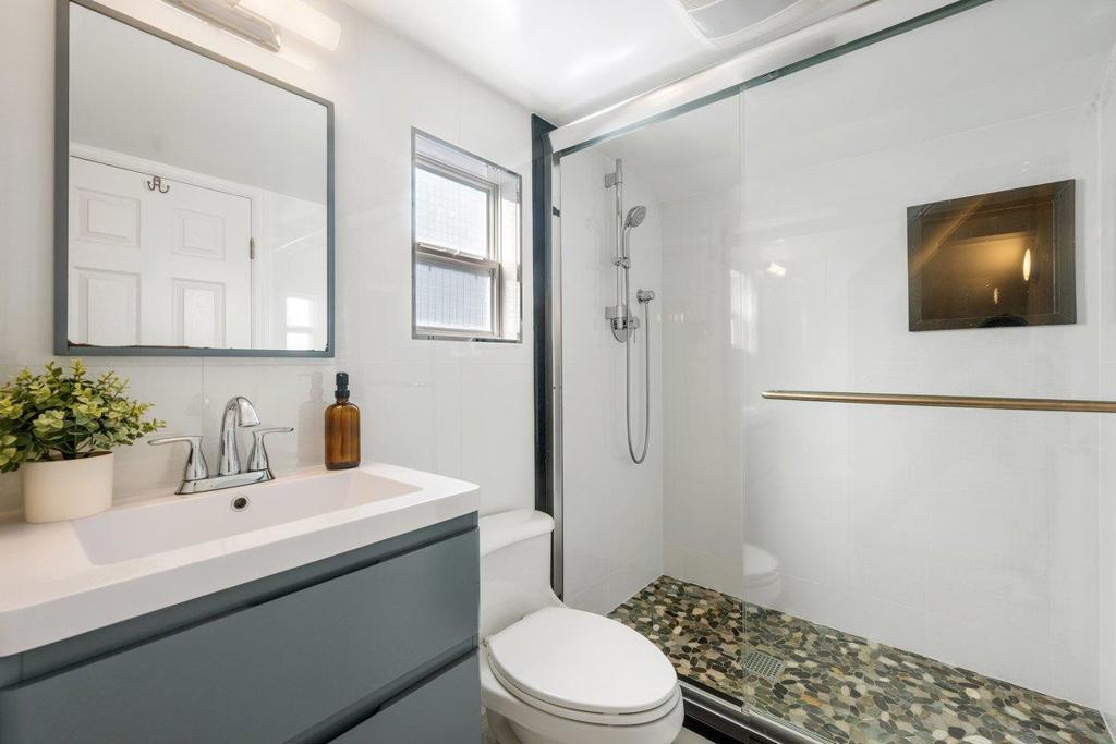 643 Grand Avenue Property Photo 37