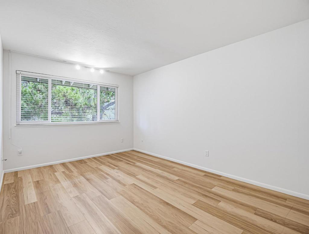 ML82059343 Property Photo 20