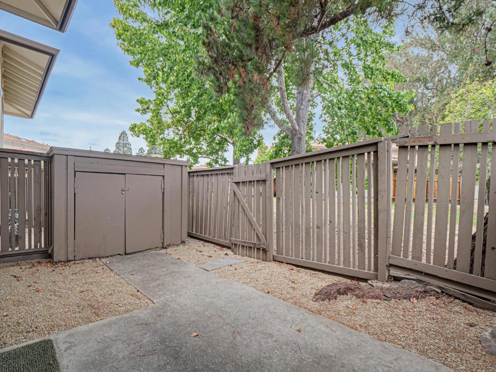 ML82059343 Property Photo 26