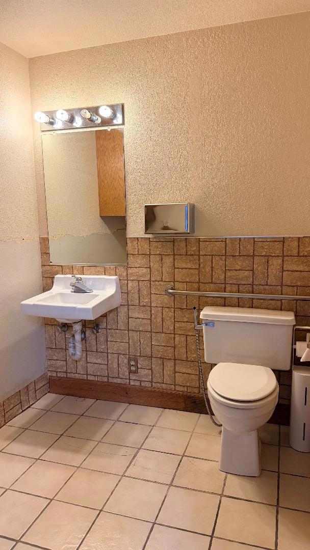 30995 Huntwood Avenue 301 Property Photo 8