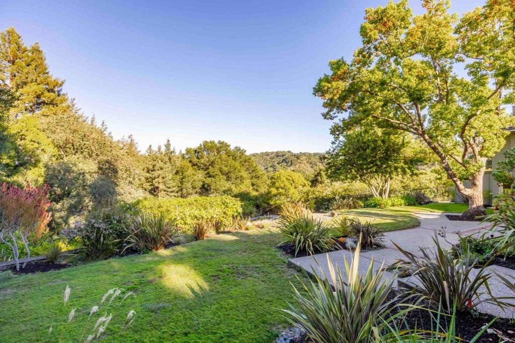 40 Hillbrook Drive Property Photo 30