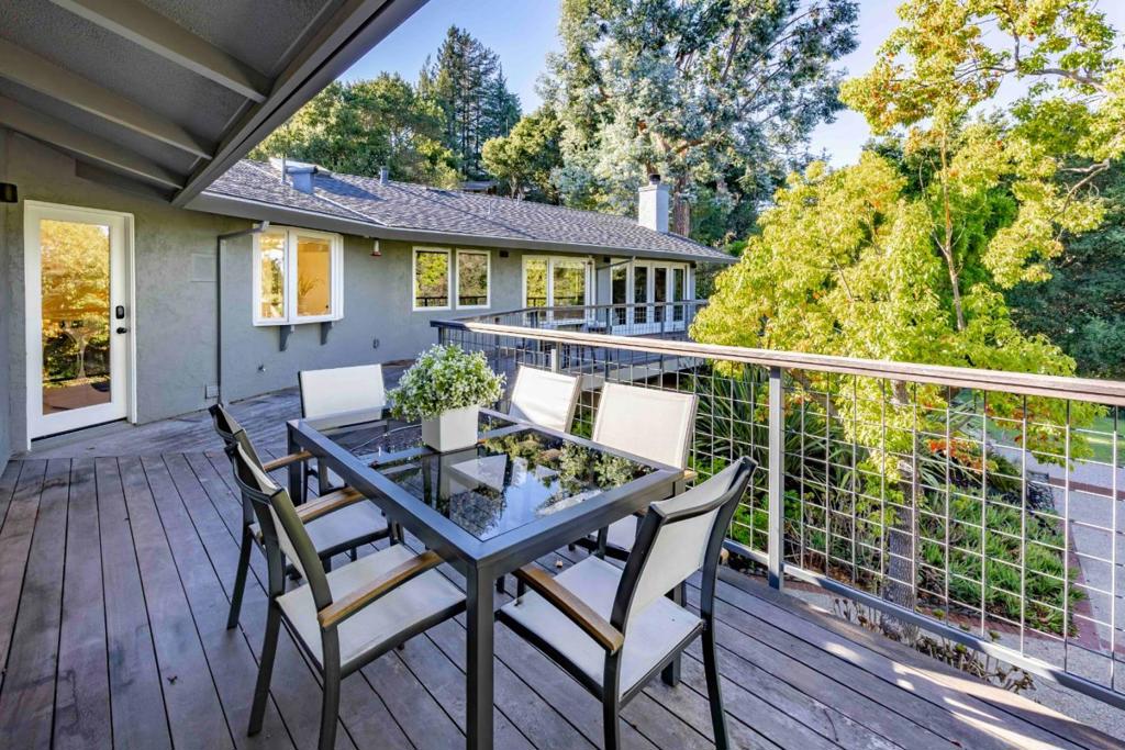 40 Hillbrook Drive Property Photo 32