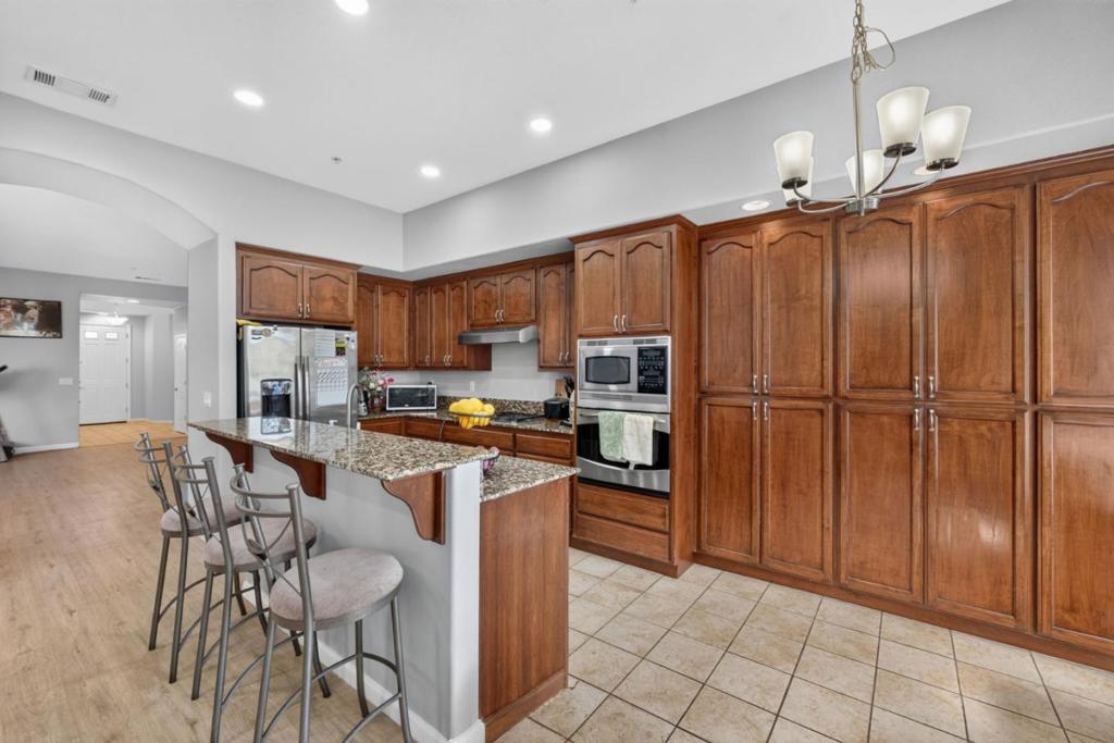 551 Hillock Drive Property Photo 19
