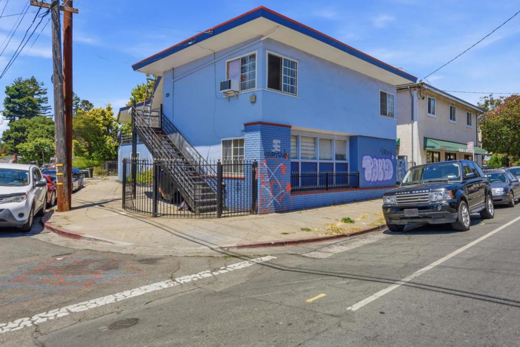 3050 Davis Street Property Photo 48
