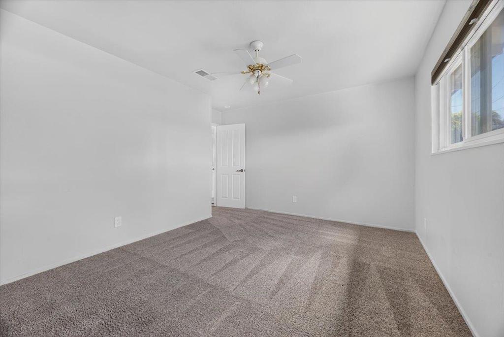 654 La Mesa Drive Property Photo 16