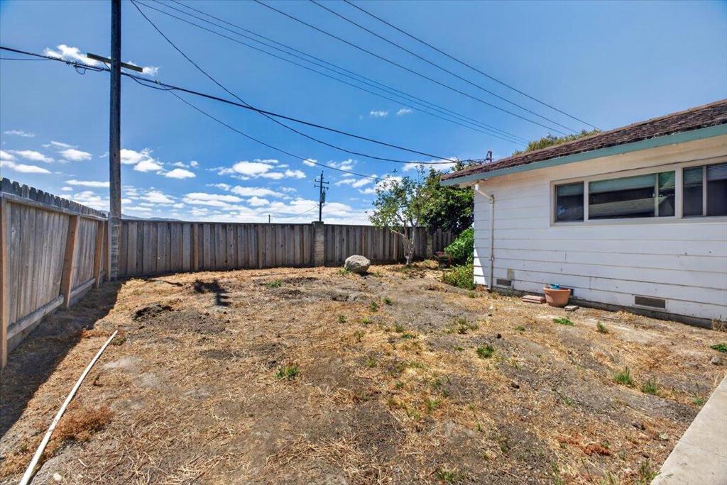 654 La Mesa Drive Property Photo 18