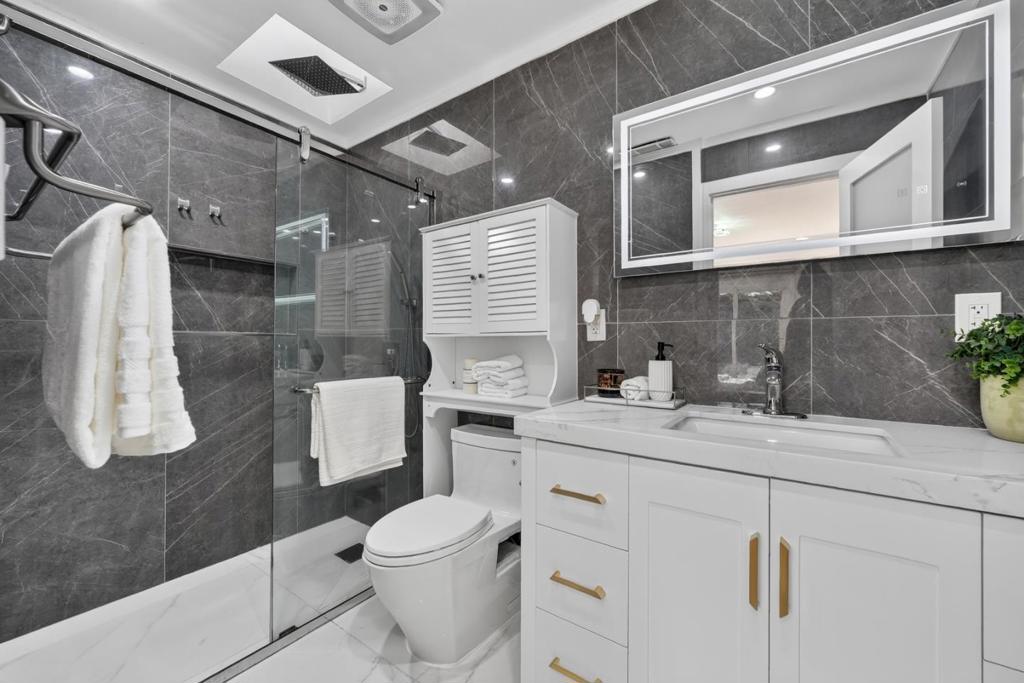 5243 Amelia Drive Property Photo 27