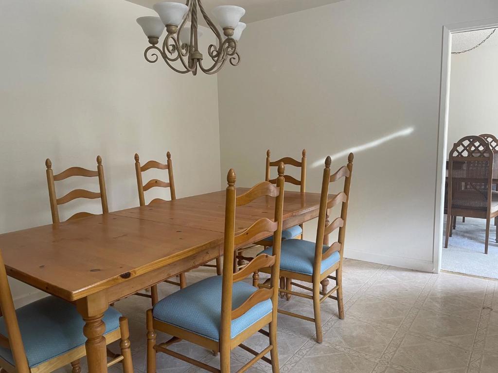 832 Oddstad Boulevard Property Photo 5