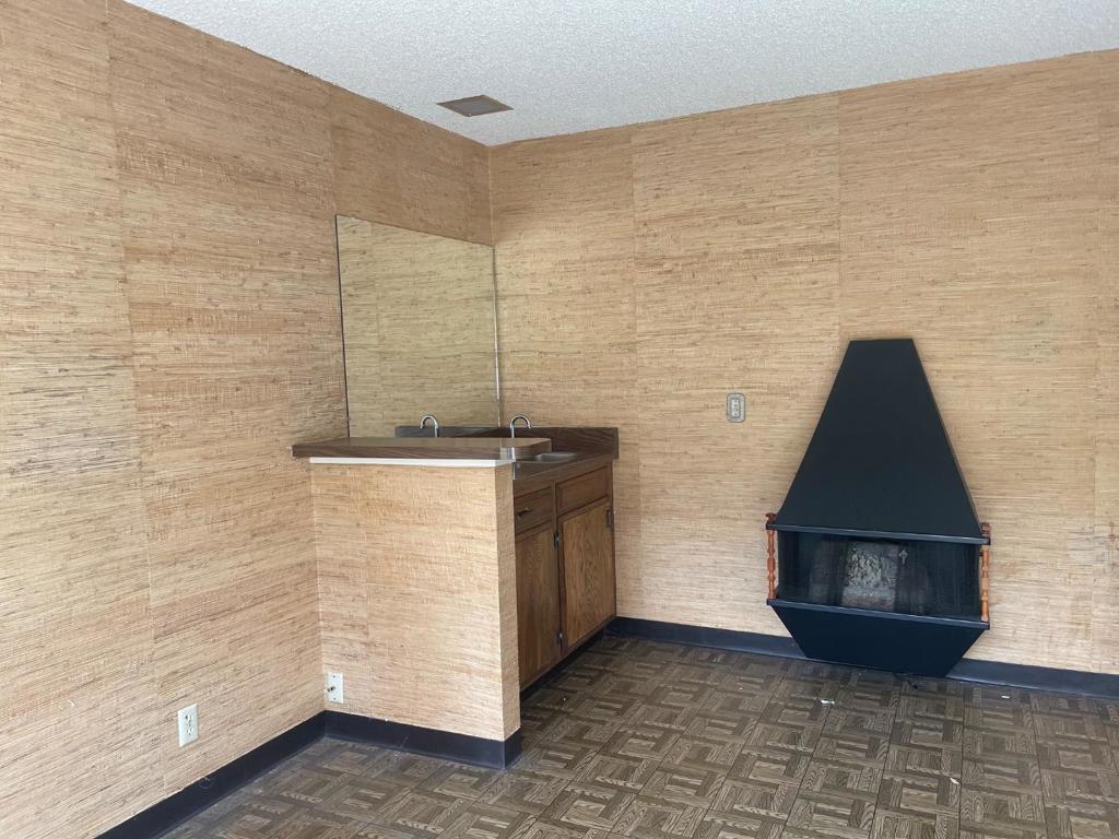 832 Oddstad Boulevard Property Photo 10